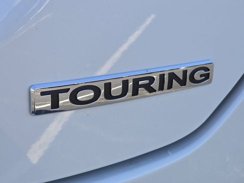 New 2025 Honda Pilot Touring image 13