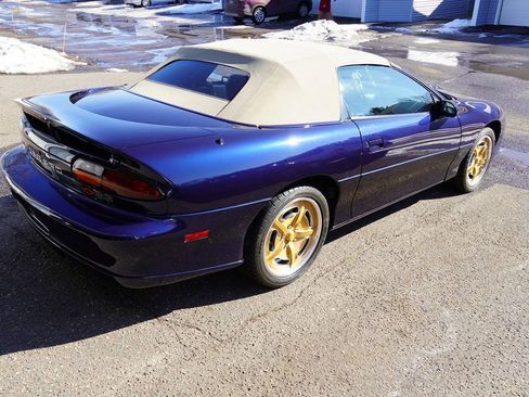 Used 2002 Chevrolet Camaro Z28 w/ SS Performance/Appearance Pkg image 11