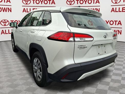 Used 2023 Toyota Corolla Cross L AWD/4WD image 4