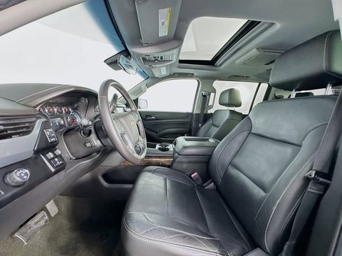 Used 2018 Chevrolet Suburban LT image 15