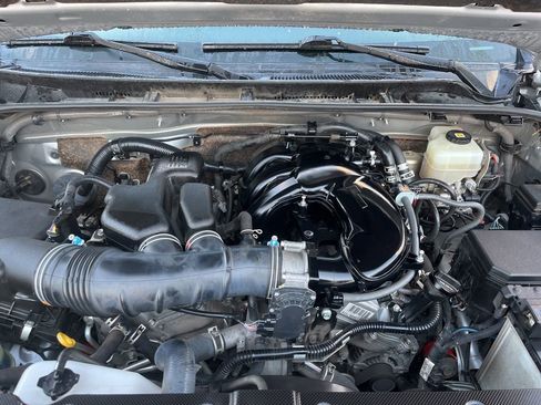 Used 2022 Toyota 4Runner SR5 AWD/4WD image 12