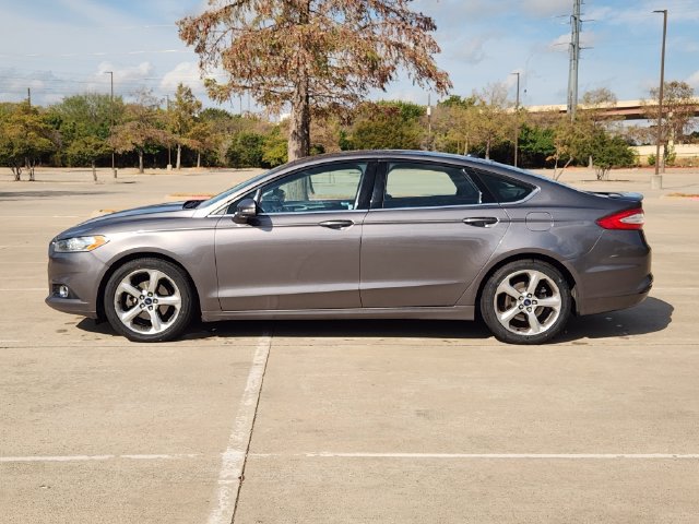 Used 2013 Ford Fusion SE FWD image 4