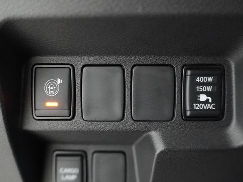 Used 2024 Nissan Frontier SV w/ SV Convenience Package RWD image 19