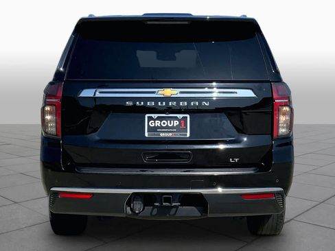 Used 2023 Chevrolet Suburban LT RWD image 5