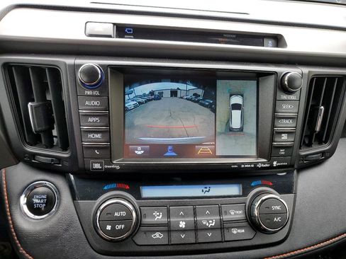 Used 2016 Toyota RAV4 SE image 30