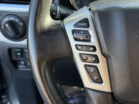 Used 2019 Nissan Titan PRO-4X w/ Pro-4x Convenience Package image 18