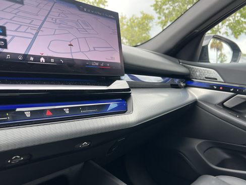 Used 2024 BMW i5 M60 w/ Premium Package AWD/4WD image 30