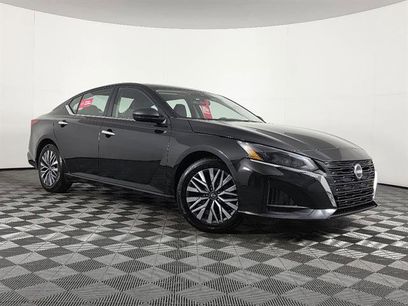 Used 2024 Nissan Altima 2.5 SV