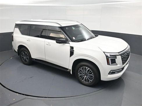 Used 2025 Nissan Armada SL w/ Captain's Chari Seat Package image 44