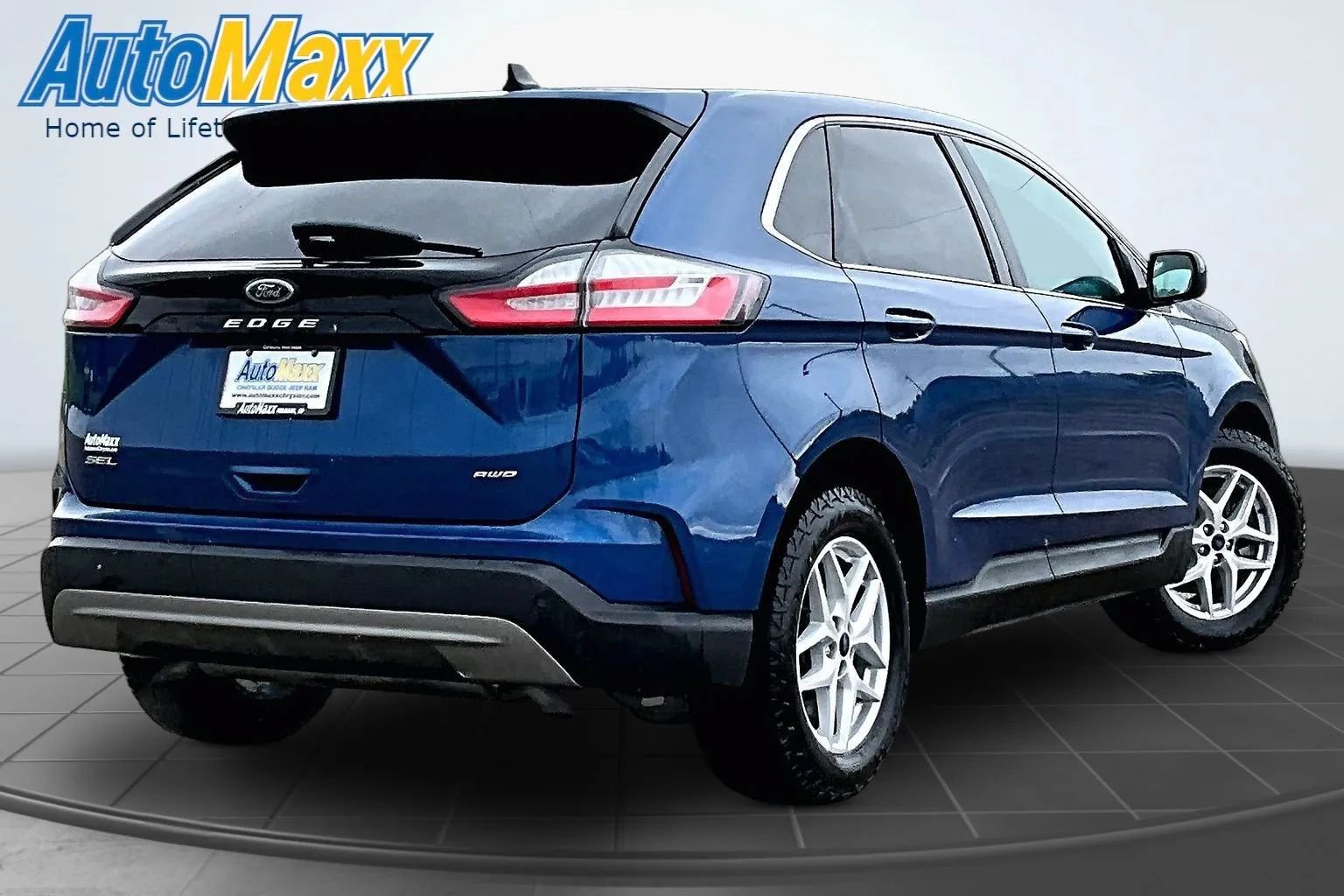 Used 2021 Ford Edge SEL w/ Convenience Package AWD/4WD image 6