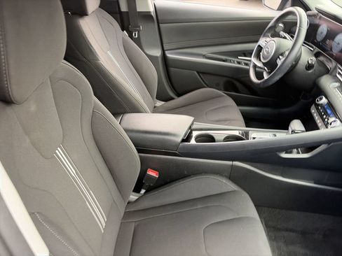 Certified 2023 Hyundai Elantra SEL w/ Convenience Package FWD image 11