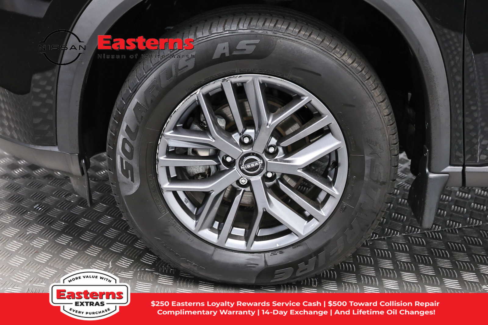 Used 2023 Nissan Rogue S AWD/4WD image 32