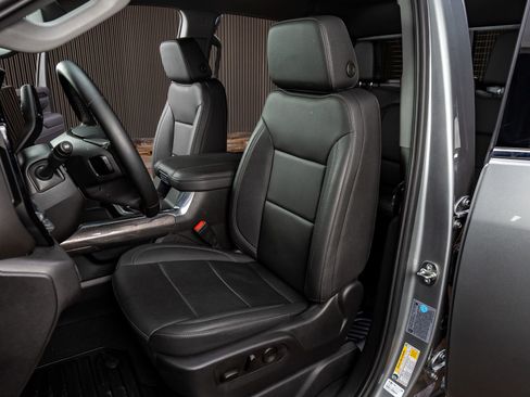 Used 2025 Chevrolet Silverado 2500 LTZ w/ LTZ Premium Package image 27