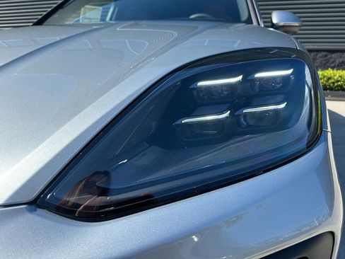 Used 2026 Porsche Cayenne S image 13