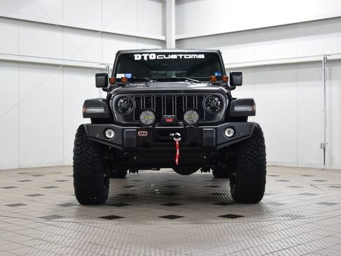 Used 2026 Jeep Wrangler Unlimited Rubicon w/ Safety Group AWD/4WD image 2