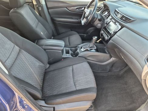 Used 2020 Nissan Rogue SV FWD image 20