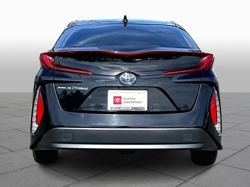 Certified 2022 Toyota Prius Prime LE image 4