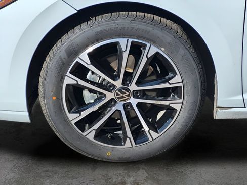 Used 2025 Volkswagen Jetta Sport FWD image 26