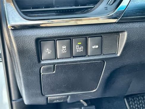 Used 2017 Toyota Avalon Touring image 29