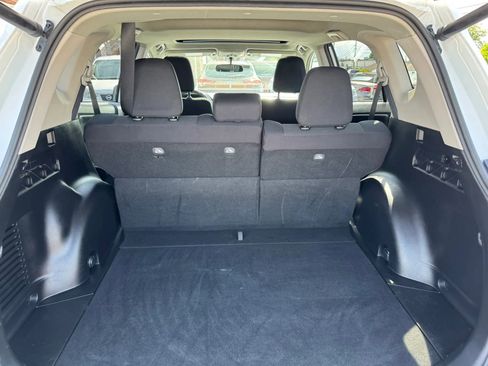 Used 2016 Toyota RAV4 XLE AWD/4WD image 27