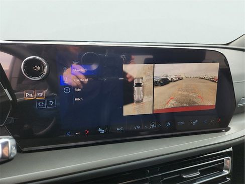 New 2026 Chevrolet Traverse LT w/ Midnight/Sport Edition image 23