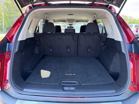 Used 2023 Nissan Rogue S AWD/4WD image 29