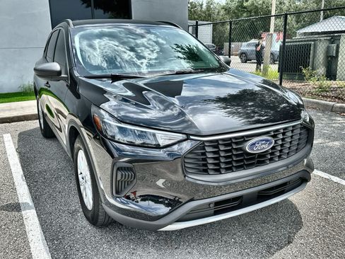 Used 2023 Ford Escape Active w/ Tech Pack #1 FWD image 11