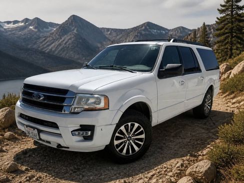 Used 2015 Ford Expedition EL XLT w/ Equipment Group 202A AWD/4WD image 1