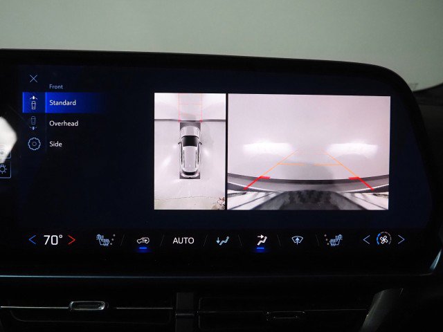 Used 2024 Chevrolet Equinox EV FWD LT w/ 2LT image 30