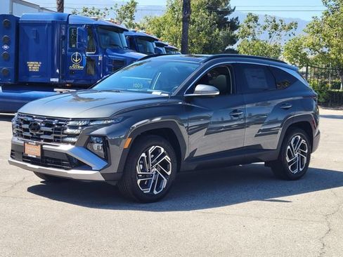 New 2026 Hyundai Tucson Limited AWD/4WD image 2