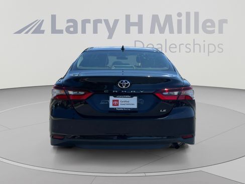 Used 2021 Toyota Camry LE w/ Carpet Mat Package (TMS) FWD image 4