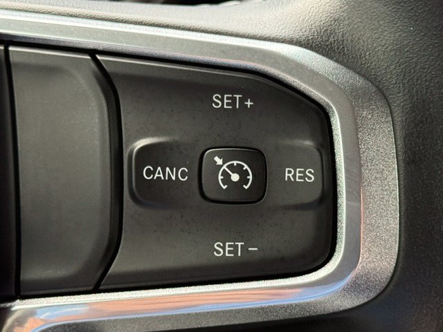 Used 2023 RAM 2500 Laramie AWD/4WD image 15