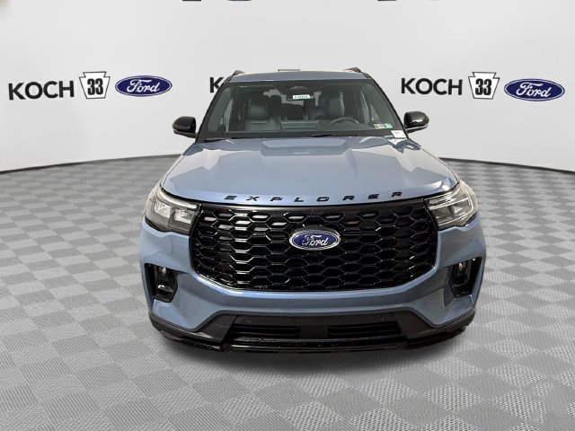 New 2026 Ford Explorer ST-Line w/ ST-Line Street Pack AWD/4WD image 2
