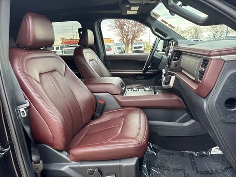 Used 2024 Ford Expedition Max Limited image 35