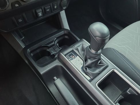 Used 2021 Toyota Tacoma TRD Off-Road image 24