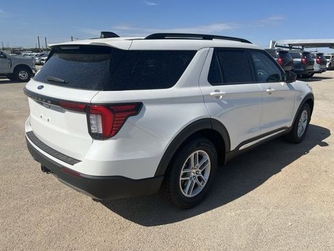 New 2025 Ford Explorer Active w/ Active Comfort Package image 8