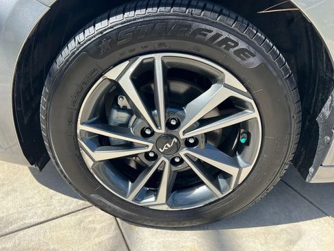 Used 2024 Kia Forte LXS FWD image 23