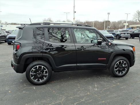 Used 2023 Jeep Renegade Trailhawk w/ Sun/Sound Group image 8