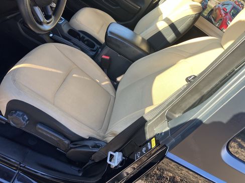 Used 2021 Jeep Wrangler Sport image 8