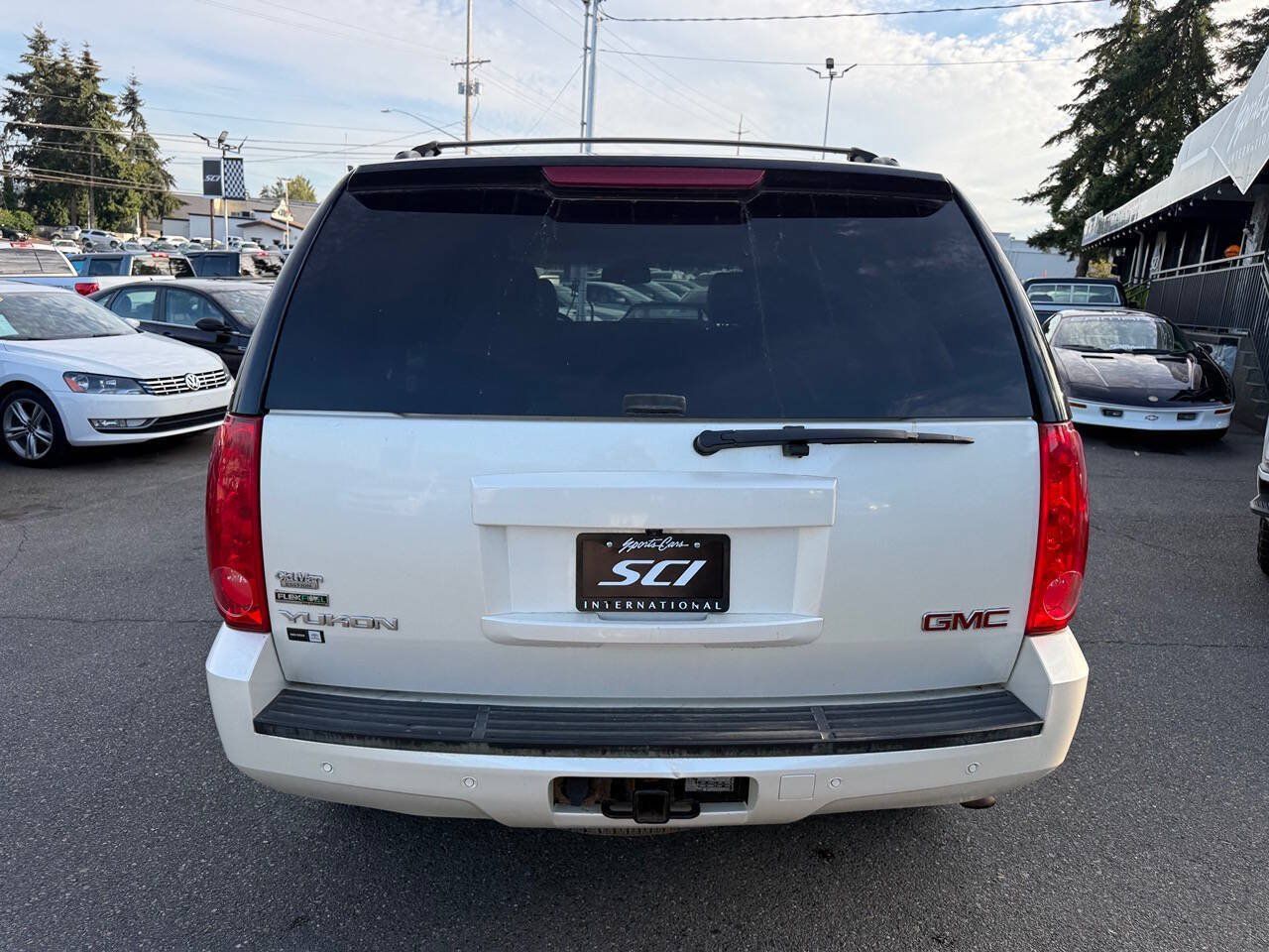 Used 2012 GMC Yukon SLT w/ SLT-2 Equipment Package AWD/4WD image 3