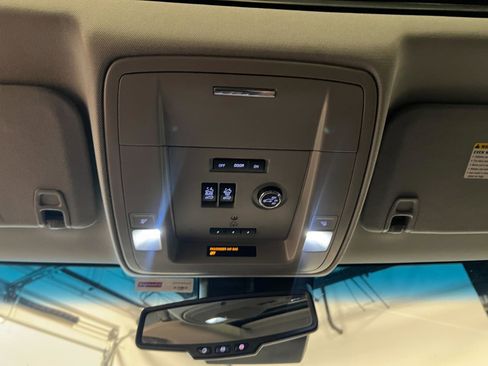 Used 2015 GMC Yukon SLT w/ Open Road Package image 21