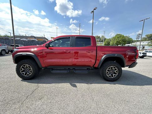 Used 2024 Chevrolet Colorado ZR2 w/ Technology Package AWD/4WD image 6