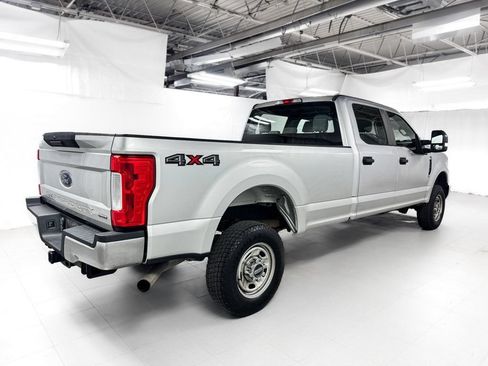 Used 2018 Ford F250 XL w/ Power Equipment Group AWD/4WD image 5
