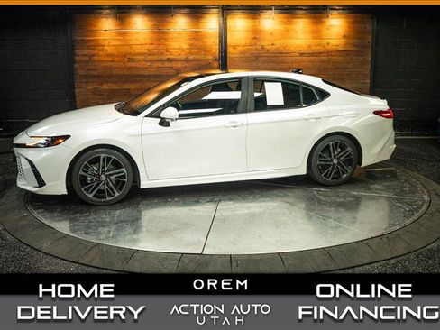 Used 2025 Toyota Camry XSE FWD image 1