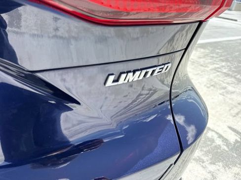 Used 2023 Toyota Venza Limited AWD/4WD image 25
