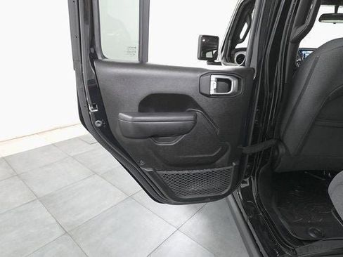 Used 2024 Jeep Gladiator Sport image 22