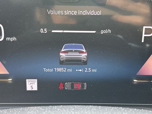 Certified 2025 BMW 330i Sedan RWD image 22