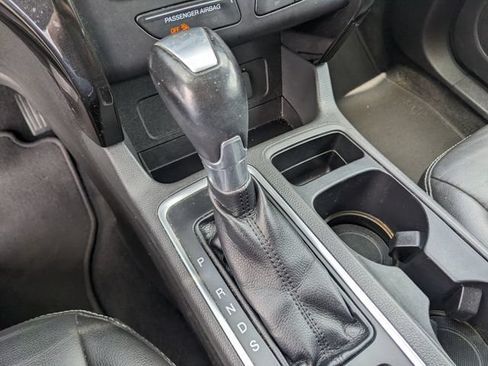 Used 2017 Ford Escape Titanium FWD image 25