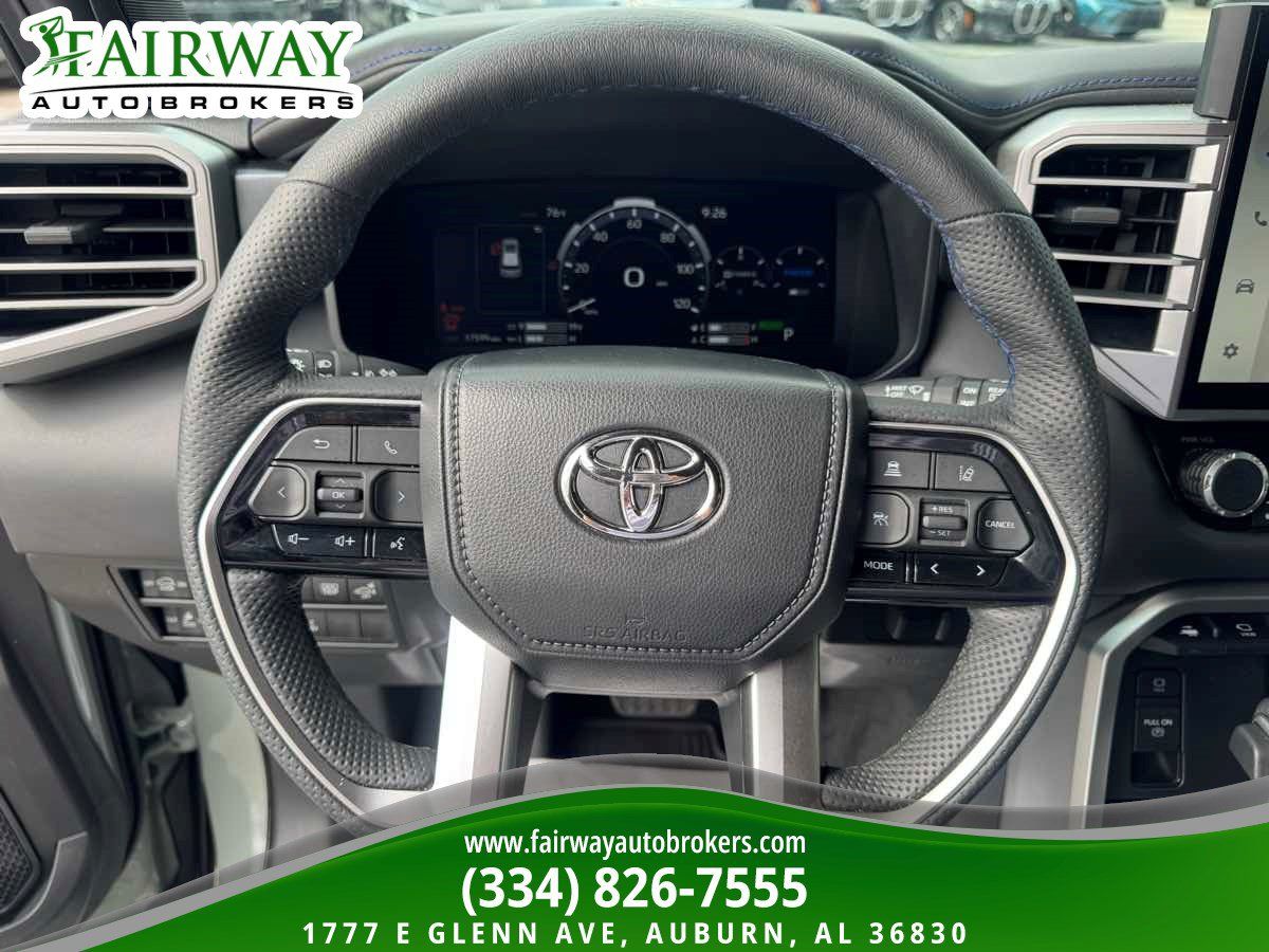 Used 2025 Toyota Sequoia Platinum AWD/4WD image 19