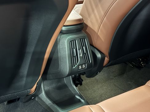 New 2027 BMW X2 xDrive28i AWD/4WD image 30